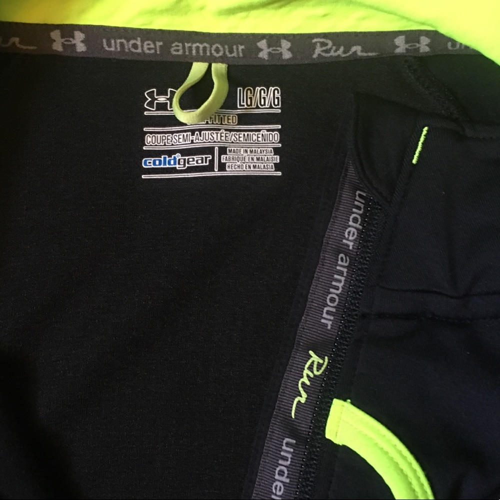 UnderArmour zip down - Picture 3 of 4